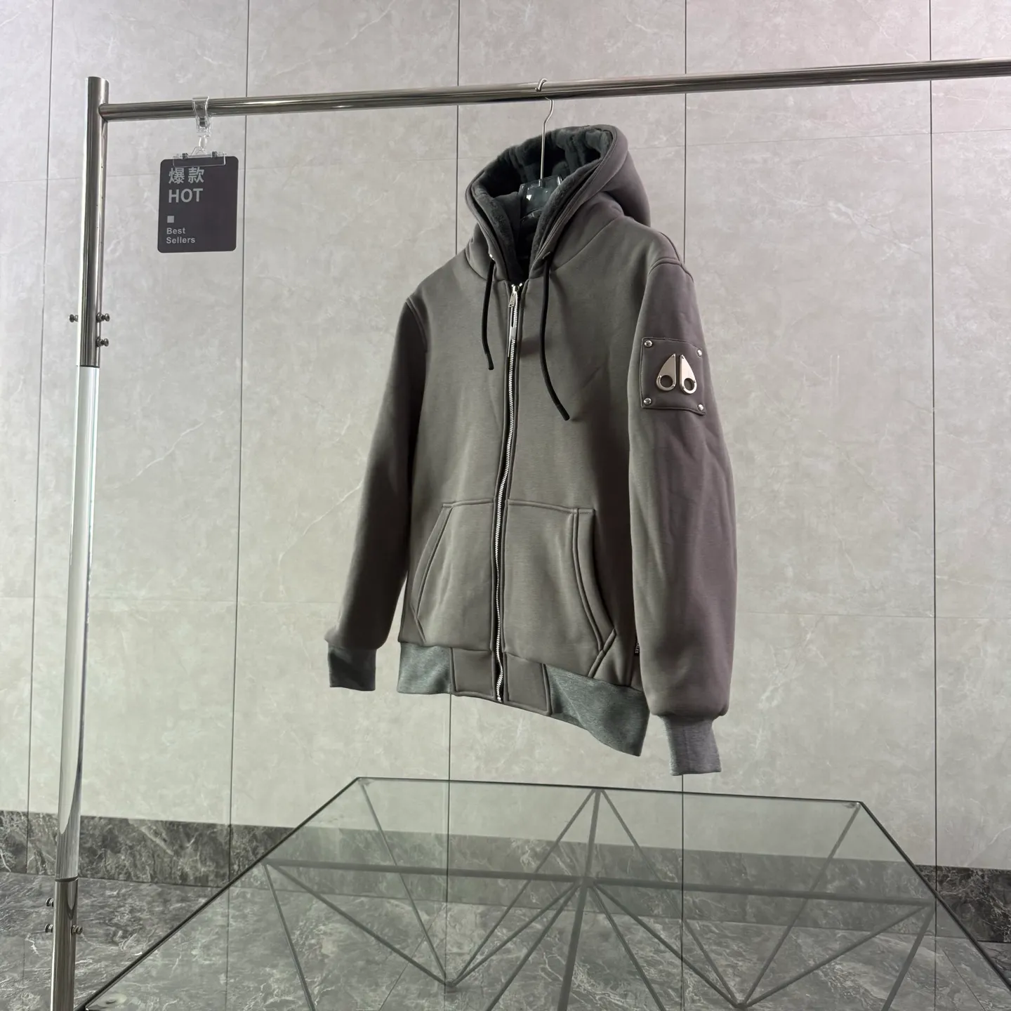 （ ） Moose Knuckles SS 23 、 ， ， ， 🍃 ， ， ， ☁️ ！ ♾️ ： ， Premium ， Authentic ！ Size：S-XXL